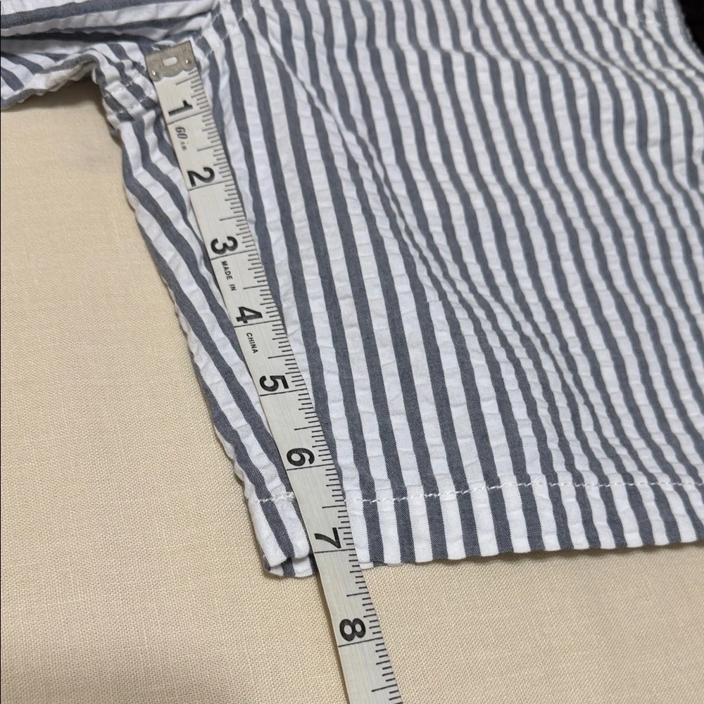 GAP Kids Gray/Blue & White Striped Seersucker Shorts, Adj Waist. Sizes 8 & 10.